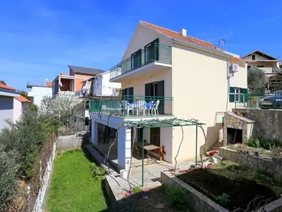 Ferienwohnung für 6 Personen in Šibenik 1/10