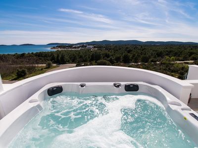 hot-tub