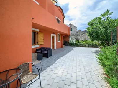 Ferienwohnung für 4 Personen (48 m²) in Šibenik 1/10