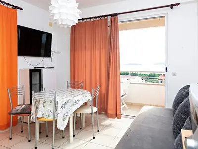 Ferienwohnung für 3 Personen in Šibenik 8/10