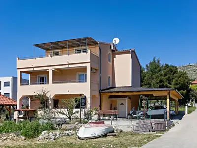 Ferienwohnung für 8 Personen in Šibenik 4/10