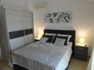 23927614-Ferienwohnung-3-Sibenik-Brodarica-300x225-0