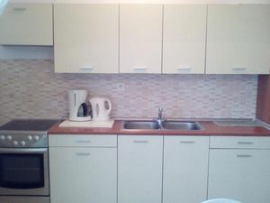 23946242-Ferienwohnung-3-Sibenik-Brodarica-300x225-3