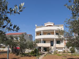 23940832-Ferienwohnung-10-Sibenik-Brodarica-300x225-5