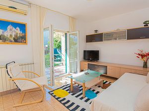 23744062-Ferienwohnung-6-Sibenik-Brodarica-300x225-1