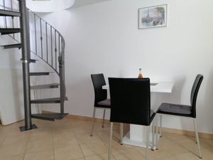 18323594-Ferienwohnung-2-Sibenik-Brodarica-300x225-2