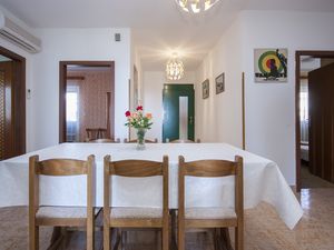 23928710-Ferienwohnung-10-Sibenik-Brodarica-300x225-4