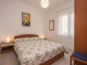 23928989-Ferienwohnung-4-Sibenik-Brodarica-300x225-5