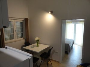 23927614-Ferienwohnung-3-Sibenik-Brodarica-300x225-1