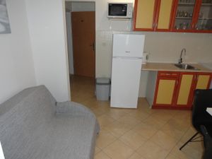 23927614-Ferienwohnung-3-Sibenik-Brodarica-300x225-2