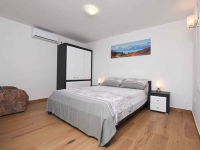 Ferienwohnung für 2 Personen (40 m²) in Sibenik-Brodarica 9/10