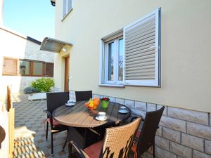 23844977-Ferienwohnung-4-Sibenik-Brodarica-300x225-4