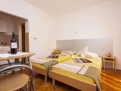 Ferienwohnung für 2 Personen (17 m²) in Sibenik-Brodarica 8/10