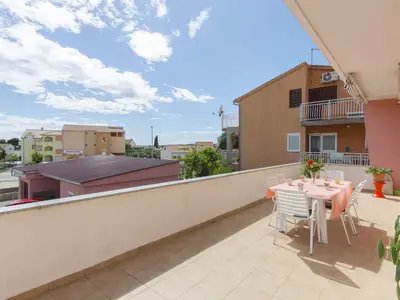 Ferienwohnung für 6 Personen (90 m²) in Sibenik-Brodarica 2/10