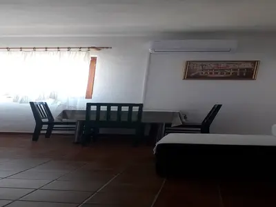 DiningRoom