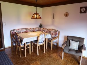 22155517-Ferienwohnung-4-Sibratsgfäll-300x225-4