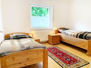 23472938-Ferienwohnung-6-Siegen-300x225-5