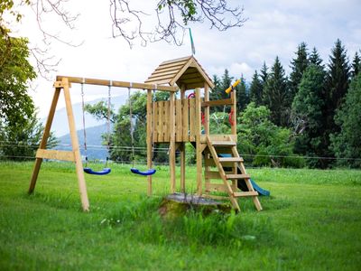 Viel Platz und Spielmöglichkeiten für die Kinder