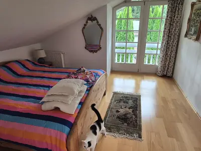 Schlafzimmer 1