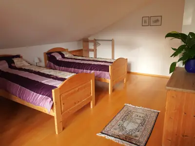 Schlafzimmer 2
