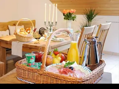 bauernhof-frühstückskorb