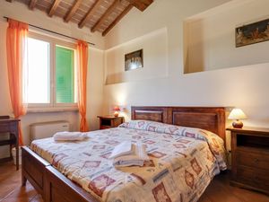 23473816-Ferienwohnung-2-Siena-300x225-3