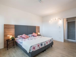 24001900-Ferienwohnung-4-Siena-300x225-4