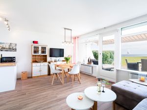 23871206-Ferienwohnung-4-Sierksdorf-300x225-1