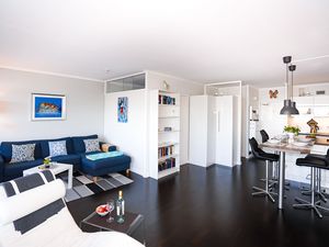 23913158-Ferienwohnung-4-Sierksdorf-300x225-4