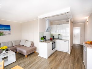 24014942-Ferienwohnung-2-Sierksdorf-300x225-3