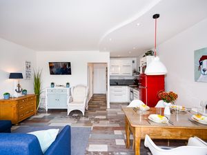 23379055-Ferienwohnung-4-Sierksdorf-300x225-3