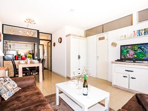 24044797-Ferienwohnung-4-Sierksdorf-300x225-2