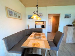 23871317-Ferienwohnung-4-Sierksdorf-300x225-5