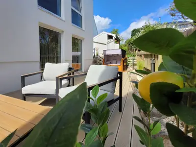 Gartenbereich mit Strandkorb