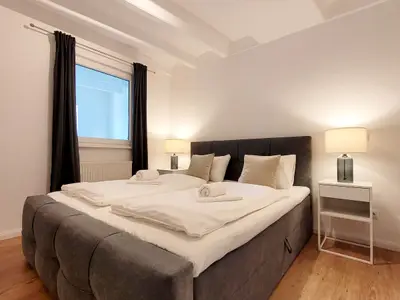 Hochwertiges Bockspring-Doppelbett 180x200 cm