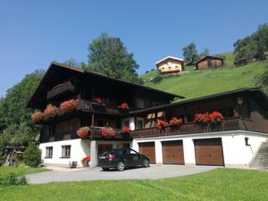 24052831-Ferienwohnung-4-Silbertal-300x225-0