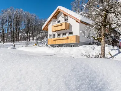 Hausansicht Winter