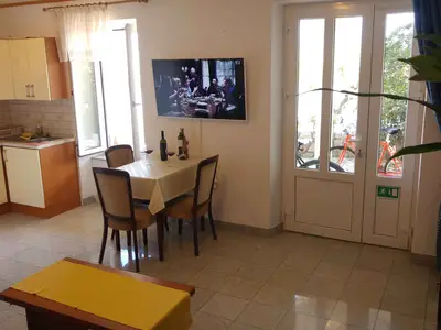 Ferienwohnung für 3 Personen (40 m²) in Šilo 9/10