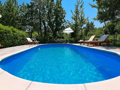 PoolOfHouse