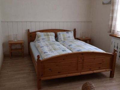 1 Schlafzimmer mit franz.Bett(160x200)