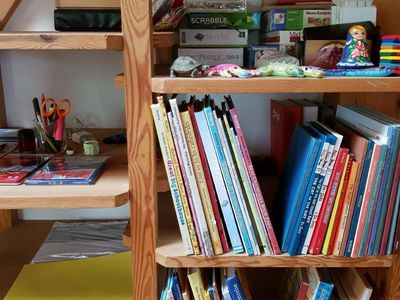 Bücher und Spielsachen für die Kinder