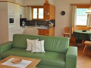 23691432-Ferienwohnung-5-Sils Maria-300x225-1