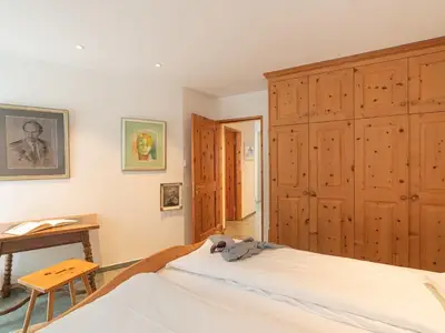 Schlafzimmer 1