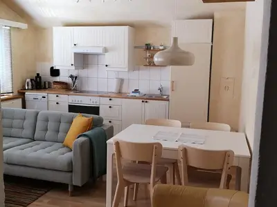 Blick vom Korridor in das Wohnesszimmer