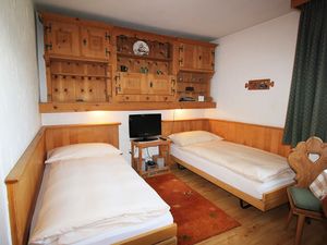 23718800-Ferienwohnung-2-Sils Segl Maria-300x225-3