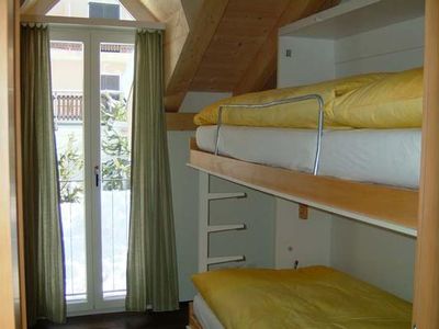 Schlafzimmer mit zwei Stockbetten