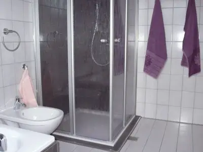 Bad mit Bidet und Dusche