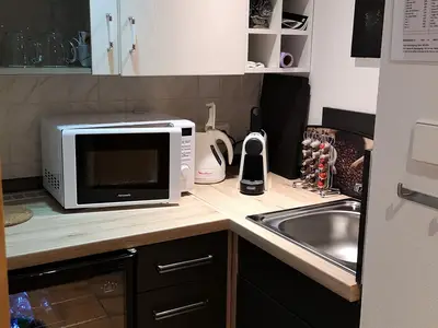 KITCHEN, INSIDE