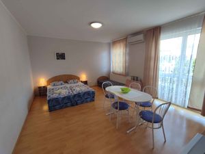 23771690-Ferienwohnung-3-Siófok-300x225-1