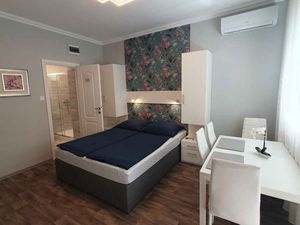 24043037-Ferienwohnung-4-Siófok-300x225-5